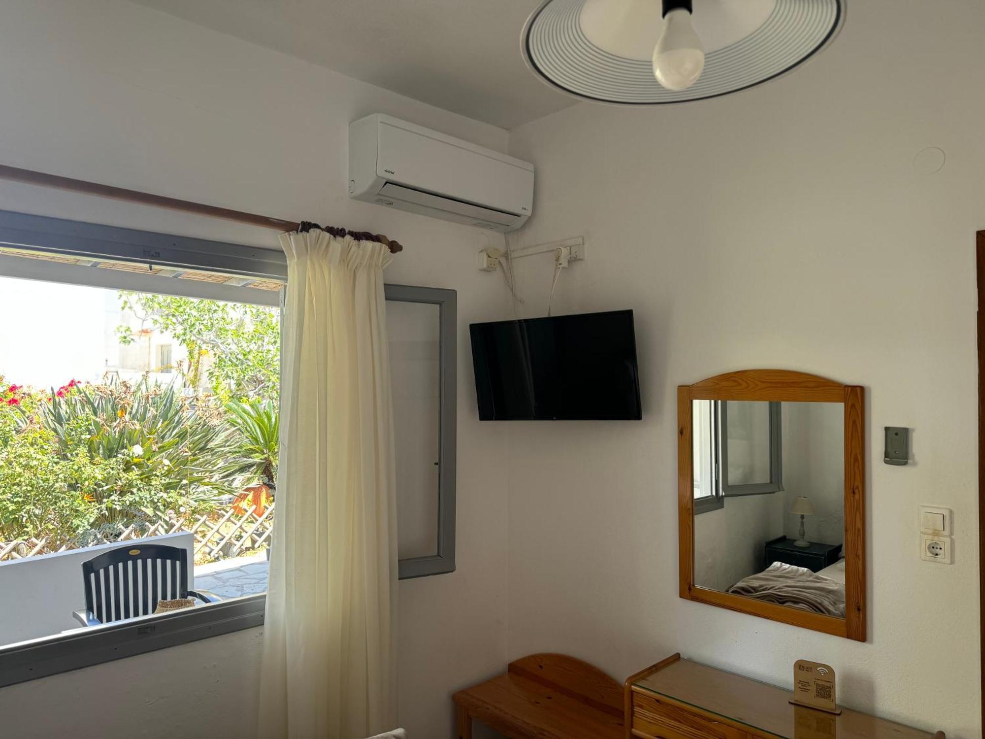 Akti Rooms And Studios Livadi  Ngoại thất bức ảnh